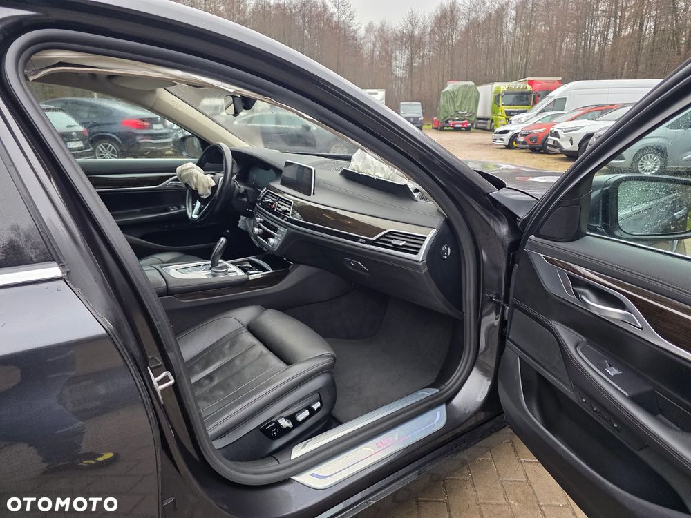 BMW Seria 7 730d xDrive - 16