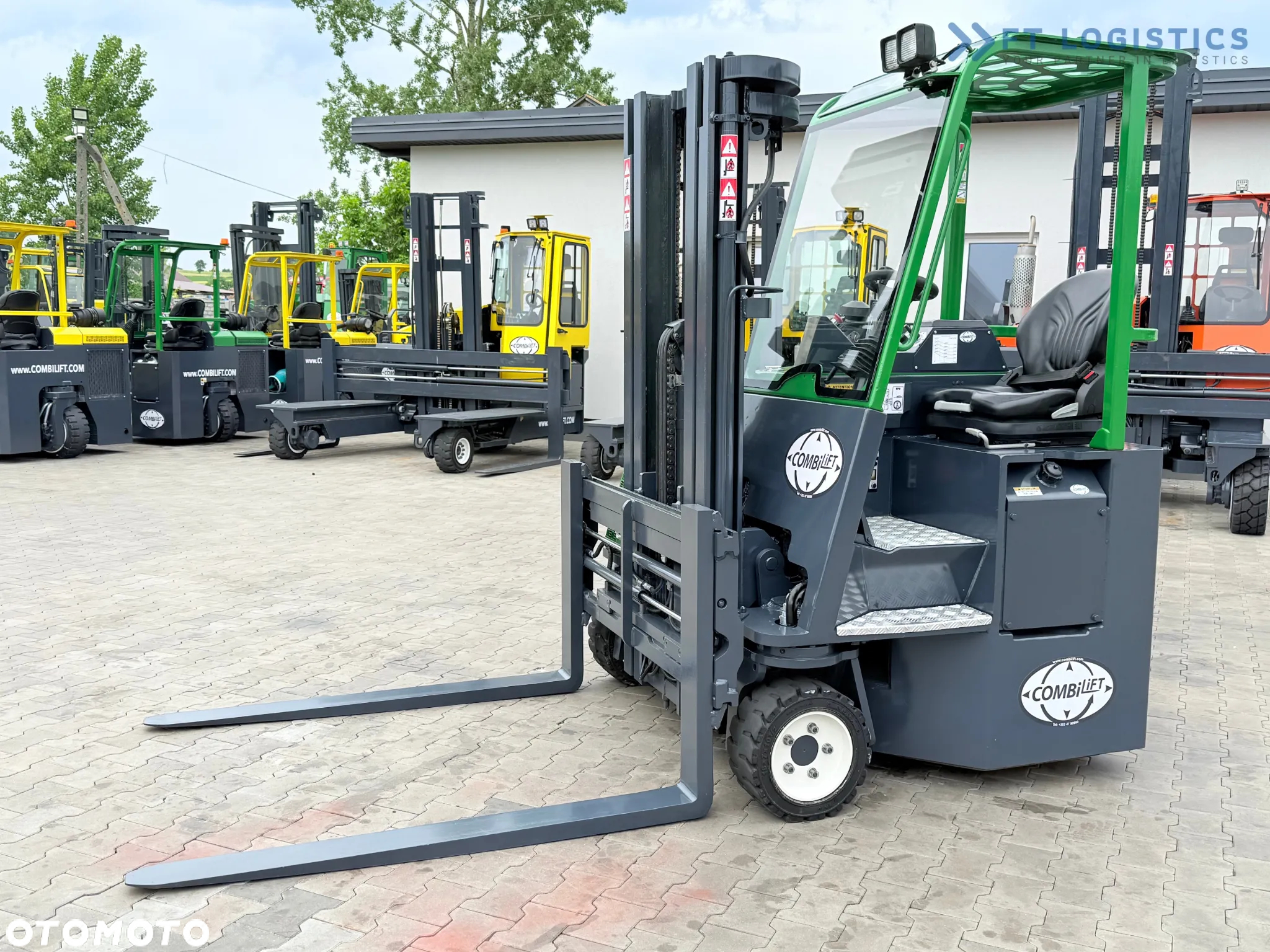Combilift CB3000 / DIESEL / TRIPLEX 4900MM / WOLNY SKOK / PRZESUW WIDEŁ / POZYCJONER / WIDŁY 1500MM / JAK NOWY - 2