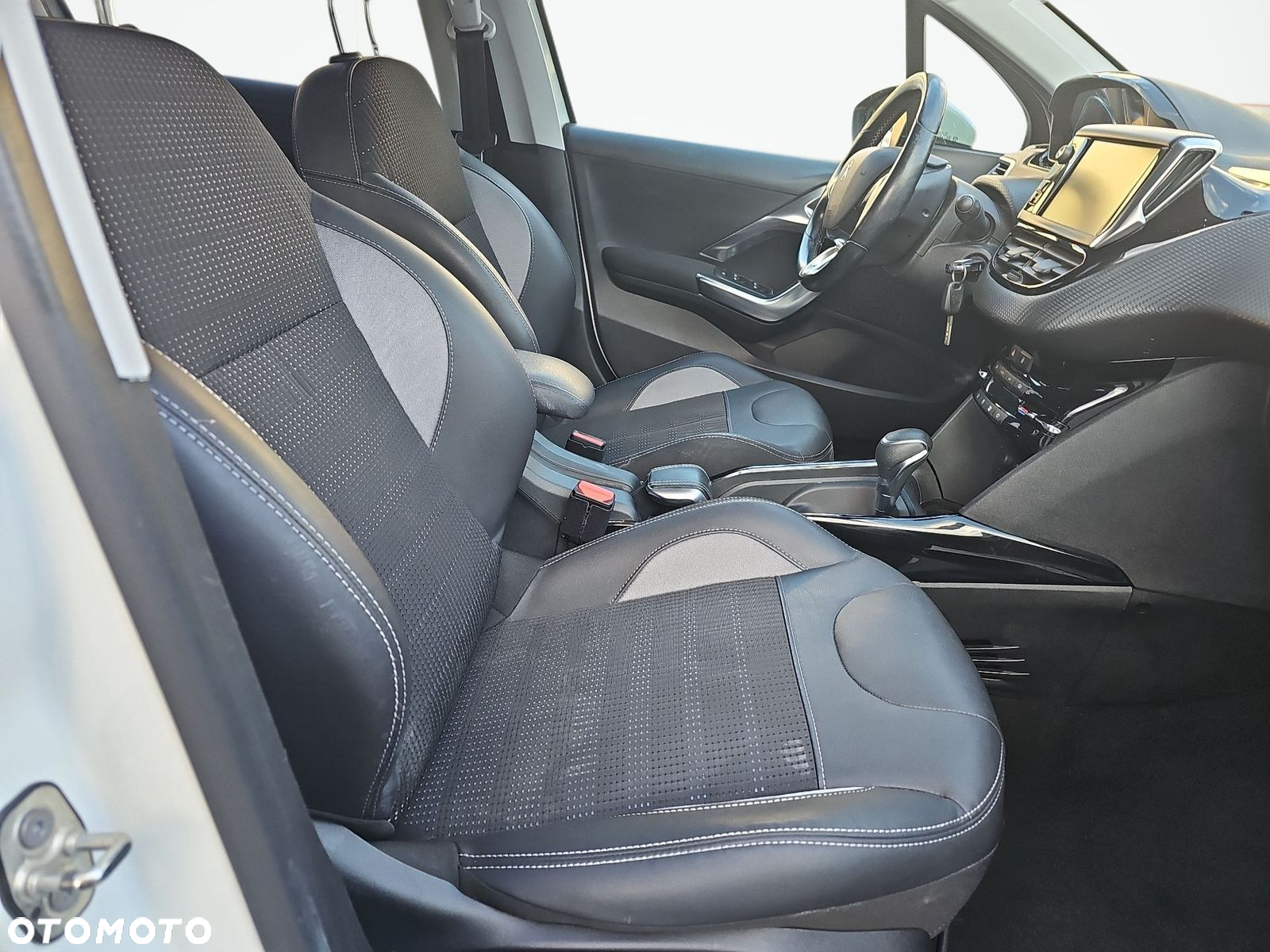 Peugeot 2008 - 13