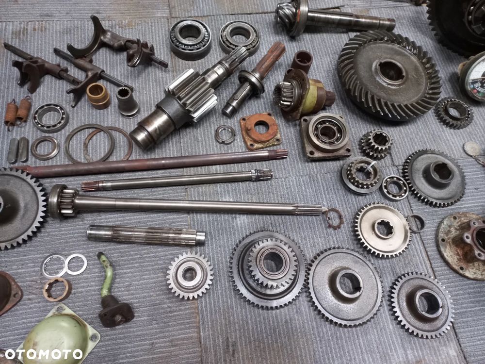 DEUTZ FAHR D300640064506500680067506800690062506100006częściF3L912F6L912Silnikskrzynia. - 1