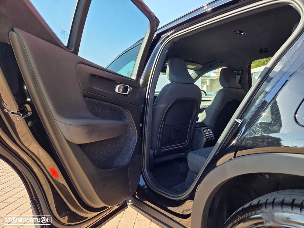 Volvo EX40 - 40