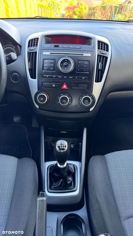 Kia Ceed - 29