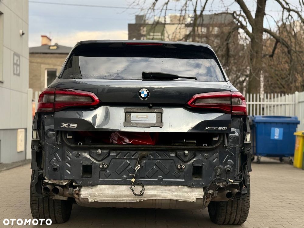 BMW X5 xDrive50i Sport-Aut - 5
