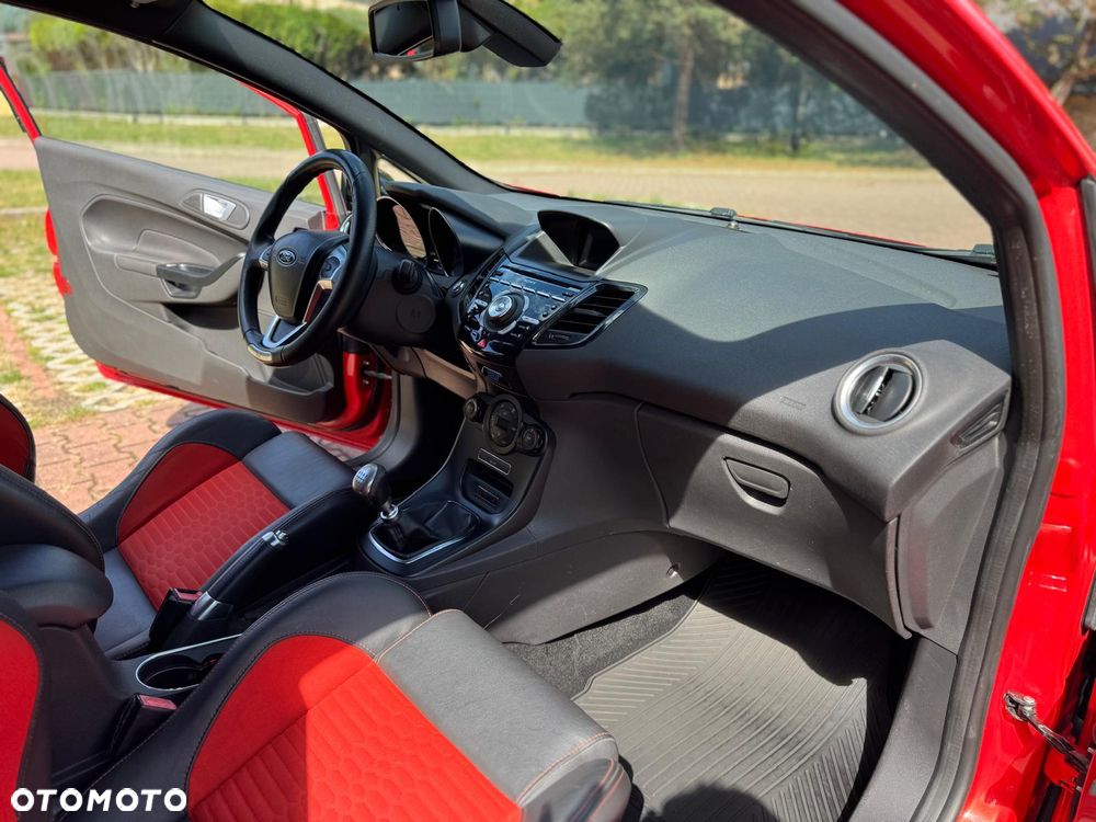 Ford Fiesta ST2 - 19