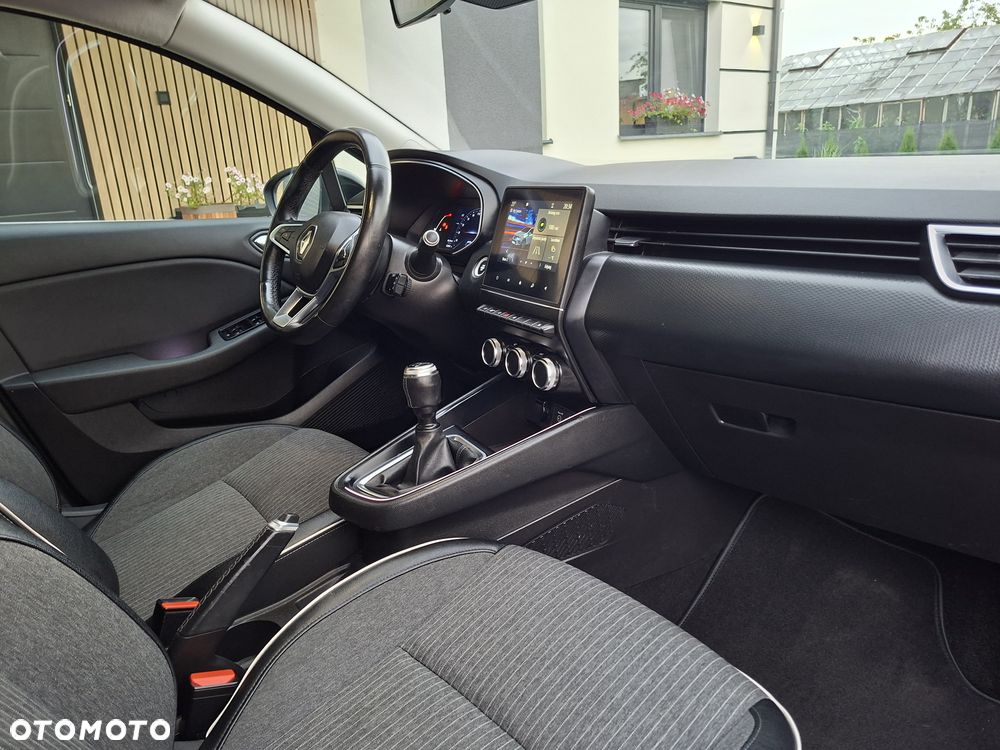 Renault Clio - 11