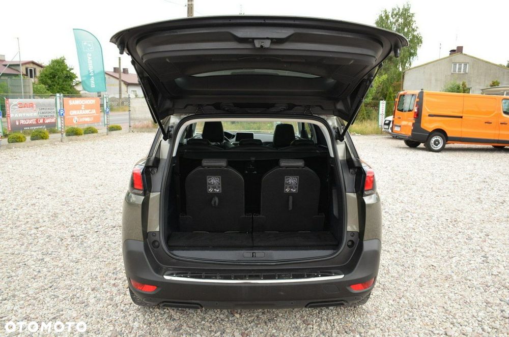 Peugeot 5008 - 5
