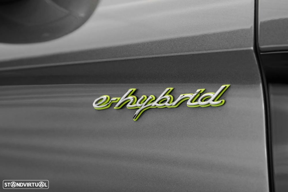 Porsche Panamera Sport Turismo 4 E-Hybrid - 16