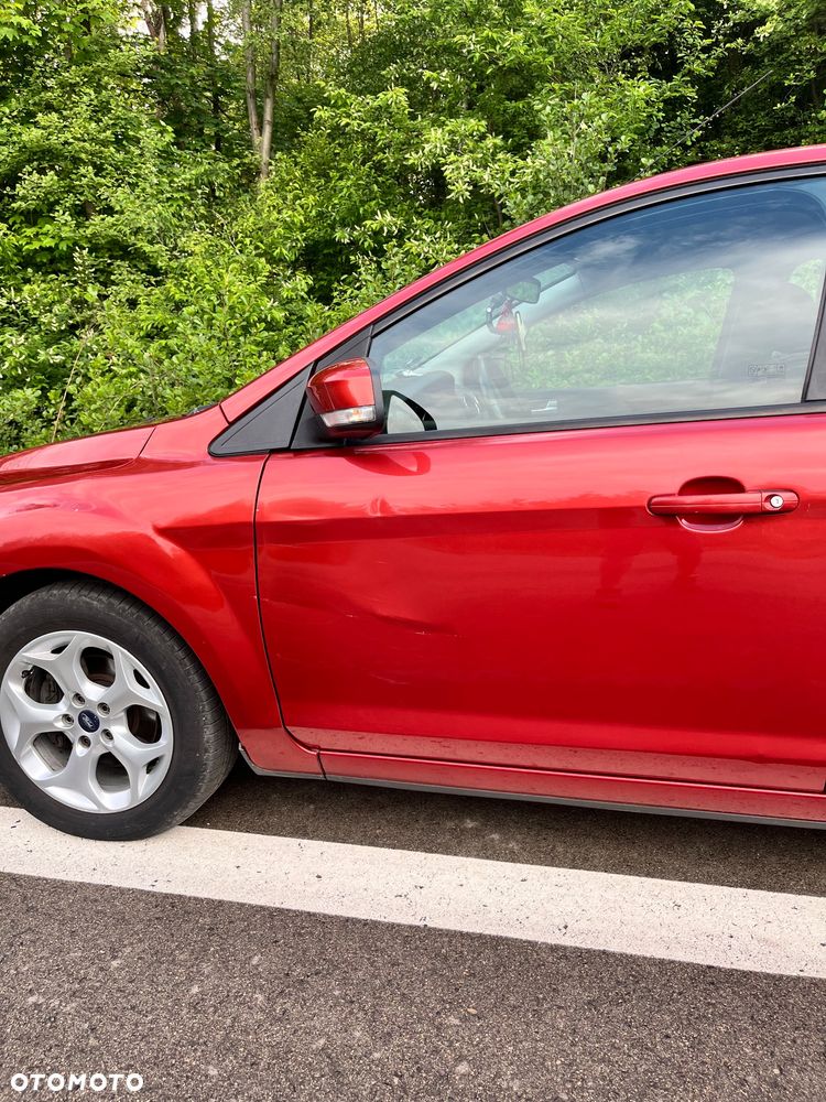 Ford Focus 1.6 Ambiente - 10
