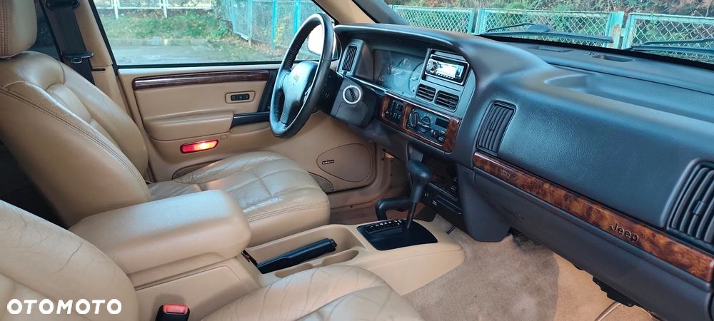 Jeep Grand Cherokee - 4