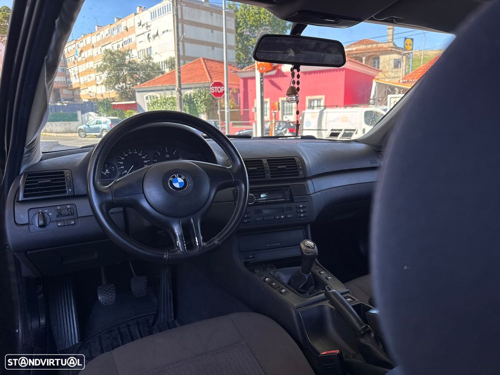 BMW 320 d Sport - 13