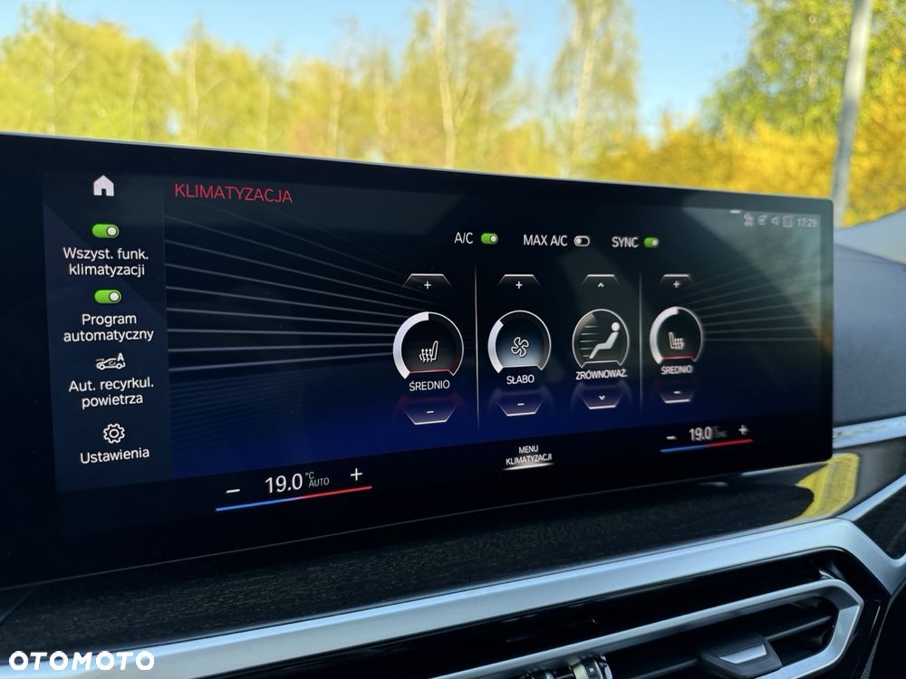 BMW Seria 3 320d xDrive - 33