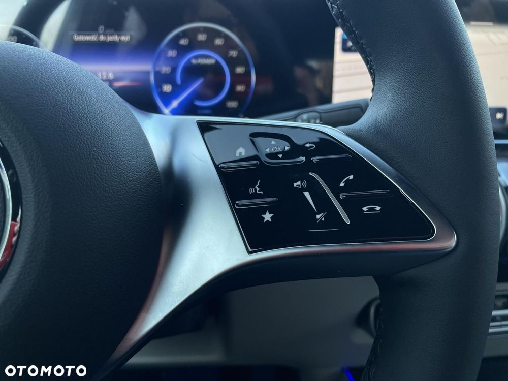 Mercedes-Benz EQA - 16