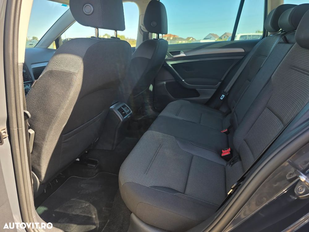 Volkswagen Golf 1.6 TDI Comfortline - 9
