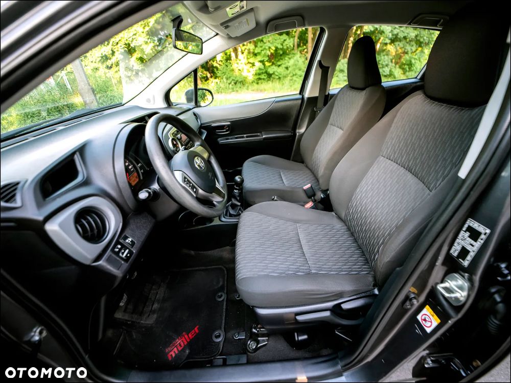 Toyota Yaris - 18