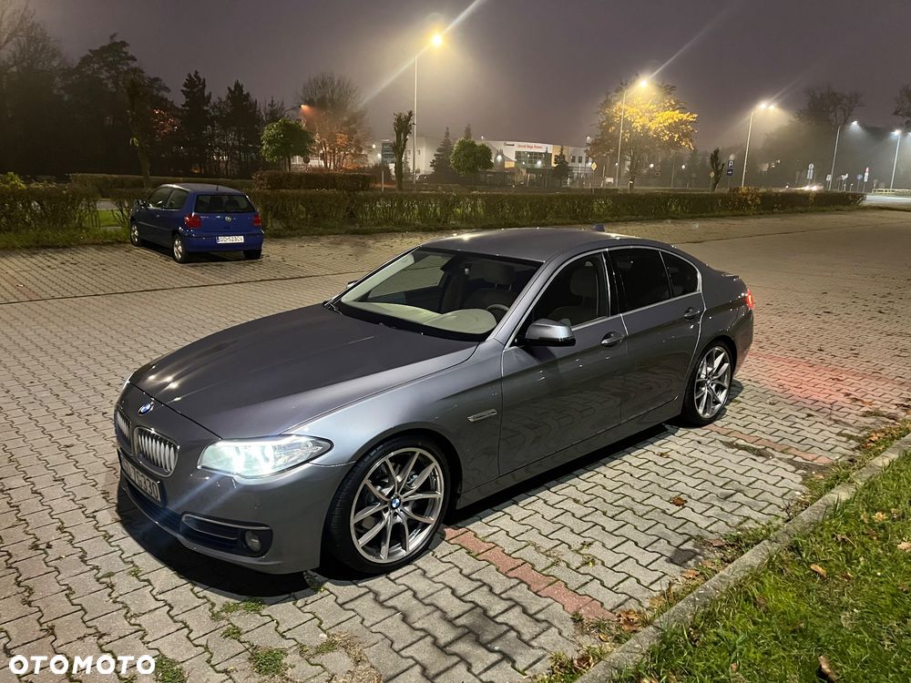 BMW Seria 5 520d xDrive - 7