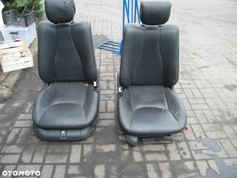 Fotele przód kanapa tył komplet czarna skóra Mercedes W220 S klasa 3.2 CDI (2001r.) - 1