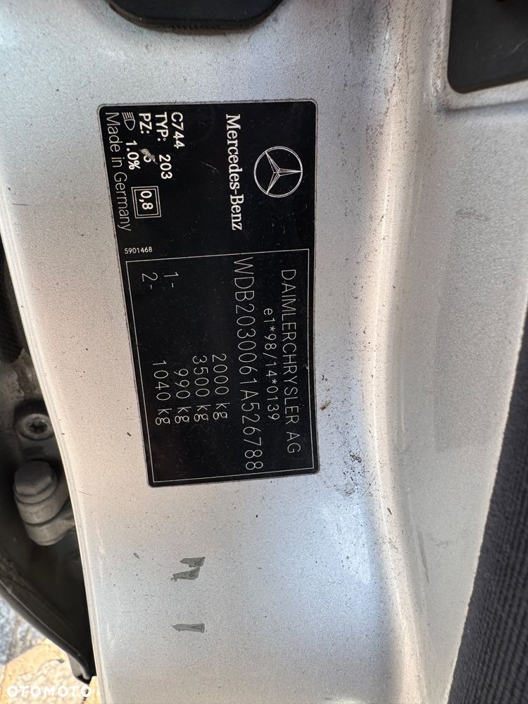 Mercedes-Benz Klasa C 220 CDI Classic - 22