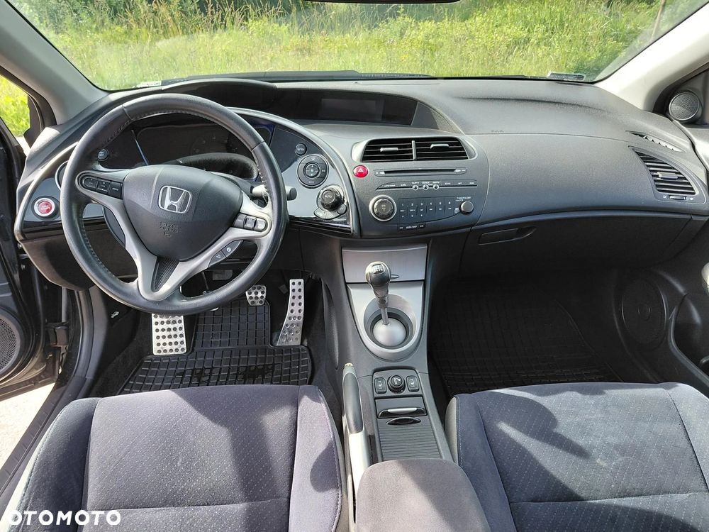 Honda Civic 1.8 Comfort - 12