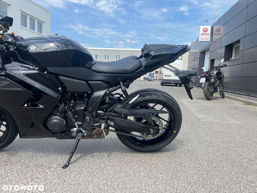 Yamaha R7 - 10