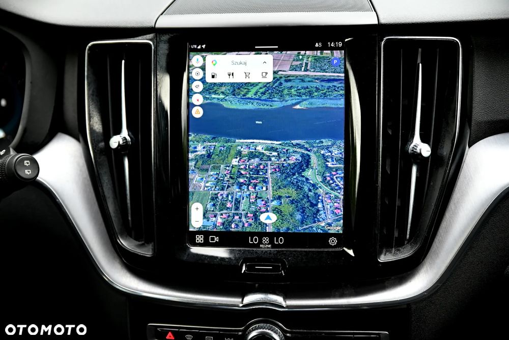Volvo XC 60 B4 D AWD Geartronic Momentum Pro - 27