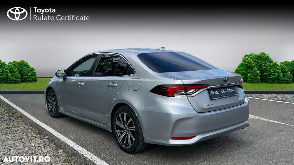 Toyota Corolla 1.8 HSD Exclusive interior Negru - 4