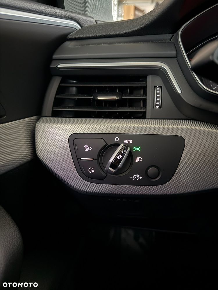 Audi A4 Limousine - 17