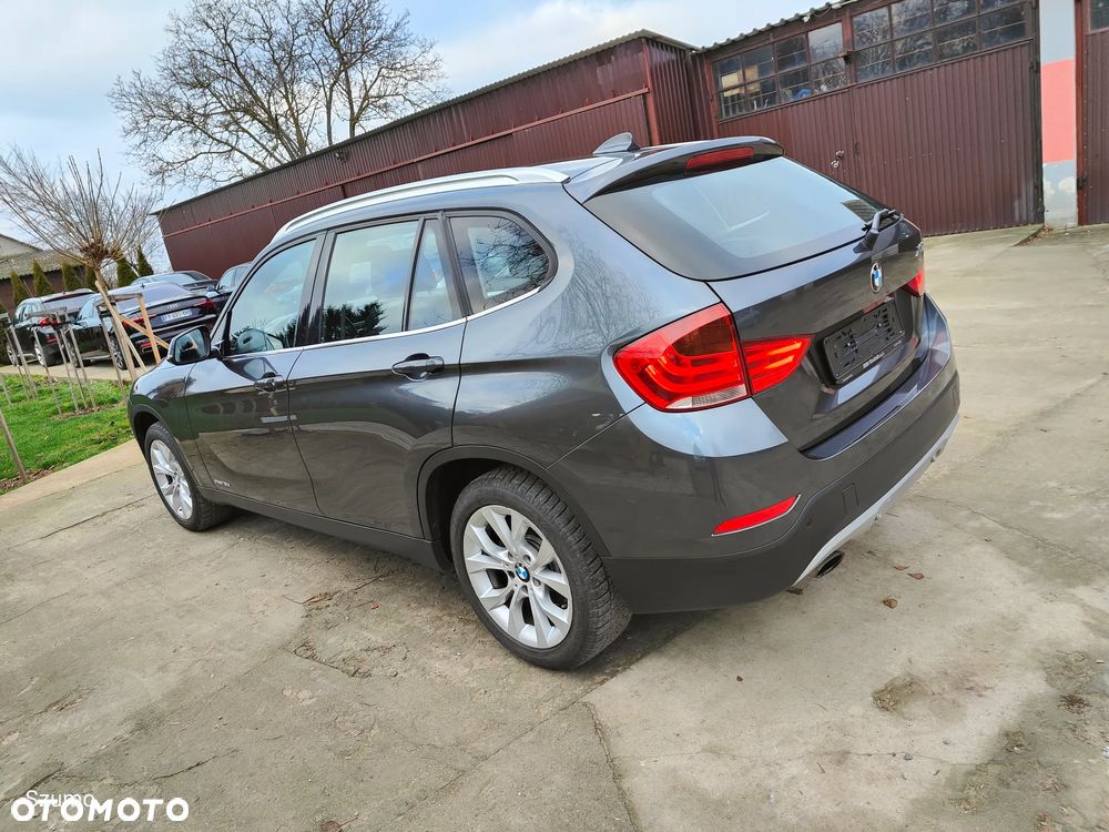 BMW X1 xDrive18d xLine - 4