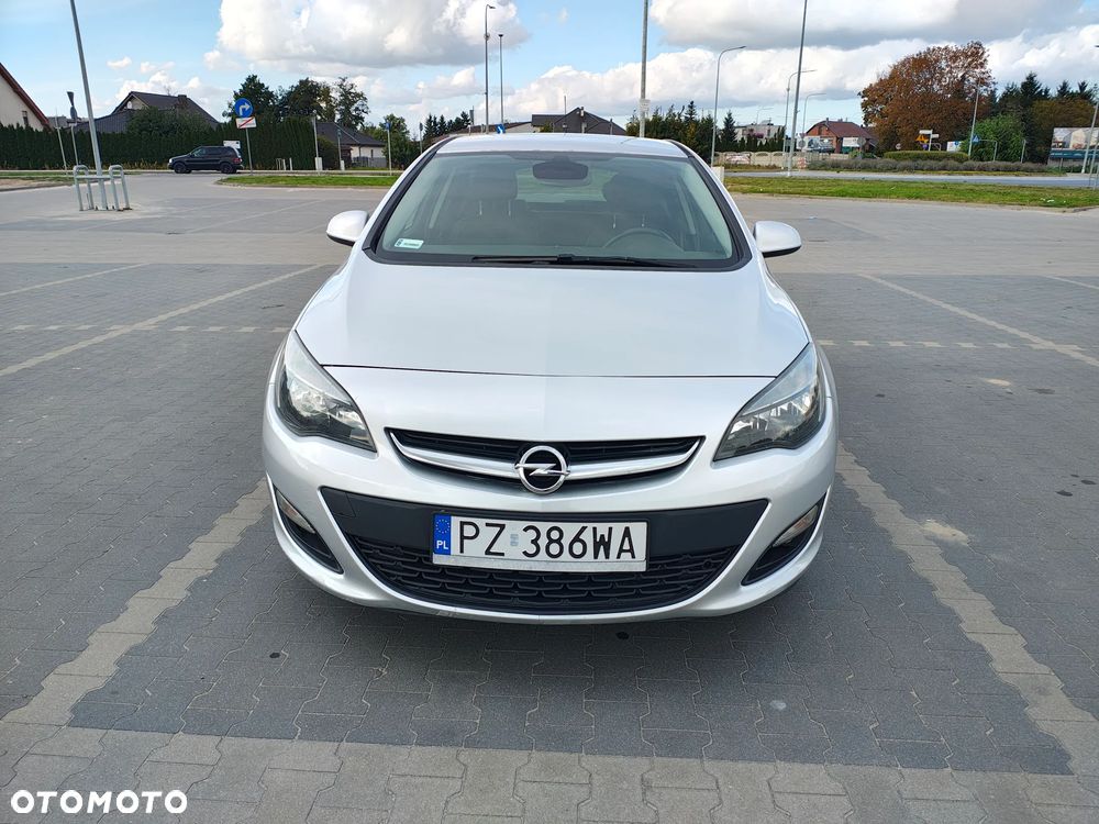 Opel Astra J 2014 photo 3