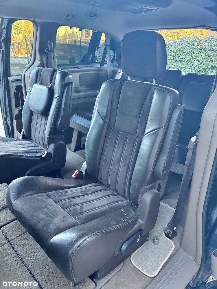 Lancia Voyager 2.8CRD Platinum - 34