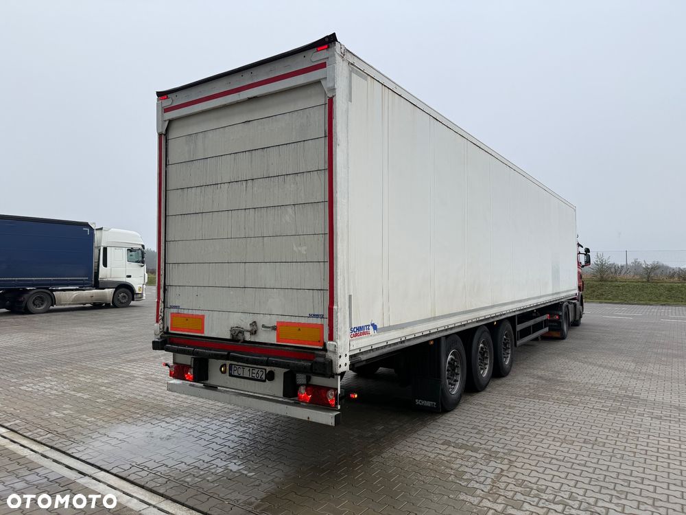 Schmitz Cargobull SKO 24 - 2