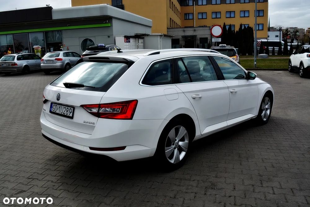 Skoda Superb 2.0 TDI DSG Active - 4