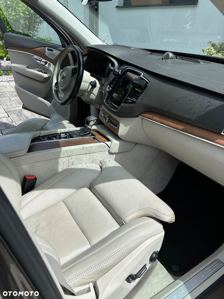 Volvo XC 90 D5 AWD Inscription 7os - 30