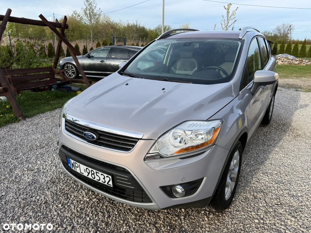 Ford Kuga 2.0 TDCi 2x4 Titanium - 4