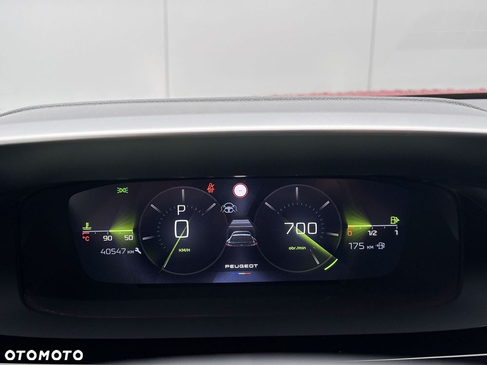 Peugeot 408 - 15