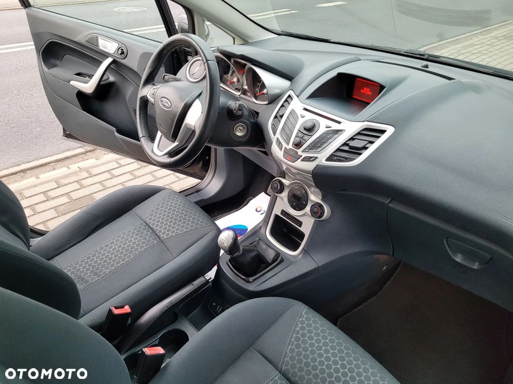 Ford Fiesta 1.25 Titanium EU5 - 21