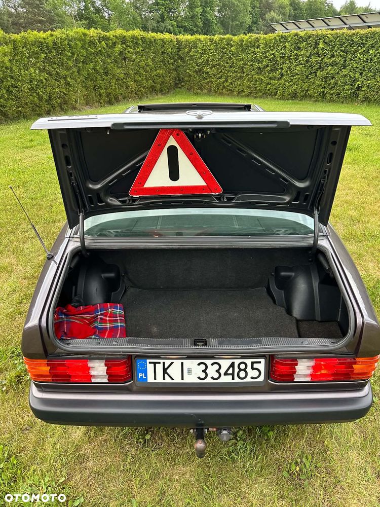 Mercedes-Benz W201 (190) - 10