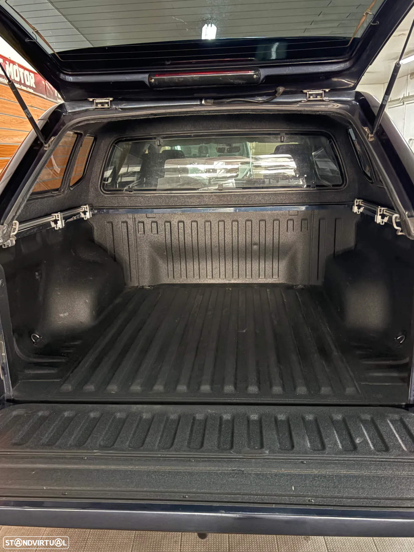 VW Amarok 3.0 TDI 4MOTION Auto Highline - 23