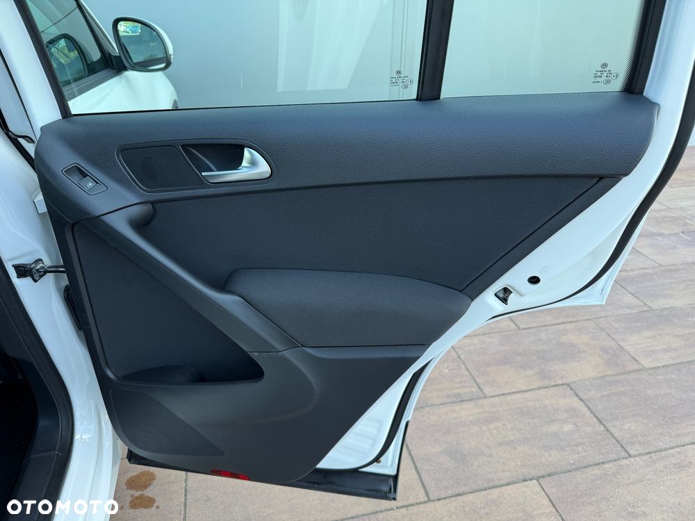 Volkswagen Tiguan 2.0 TSI 4Motion Trend & Fun - 25