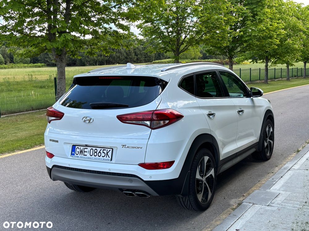 Hyundai Tucson 2.0 CRDI BlueDrive Style 2WD - 8