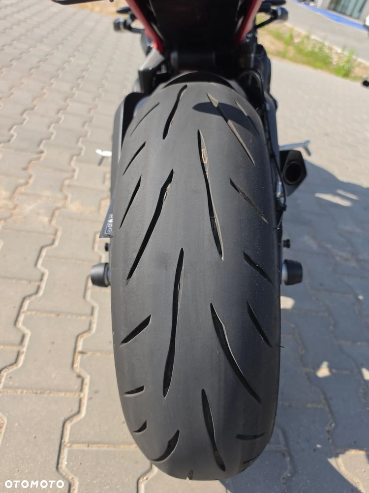 Triumph Street Triple - 17