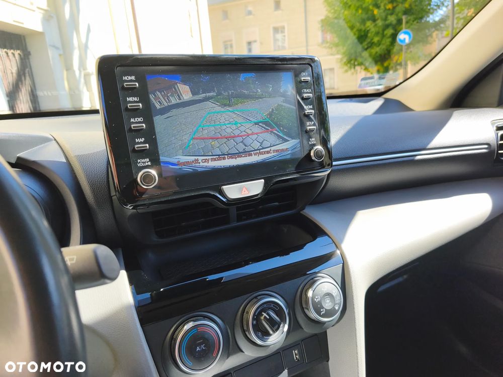 Toyota Yaris Cross - 16