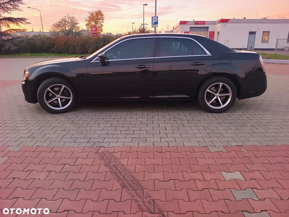 Chrysler 300 - 8
