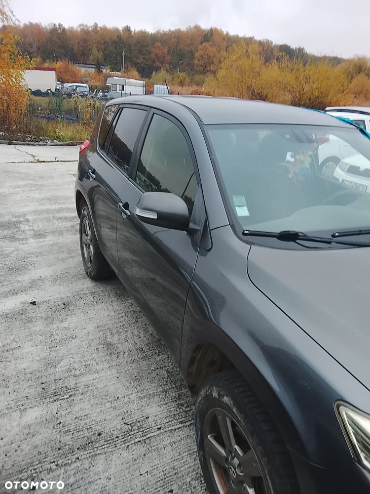 Toyota RAV4 - 22