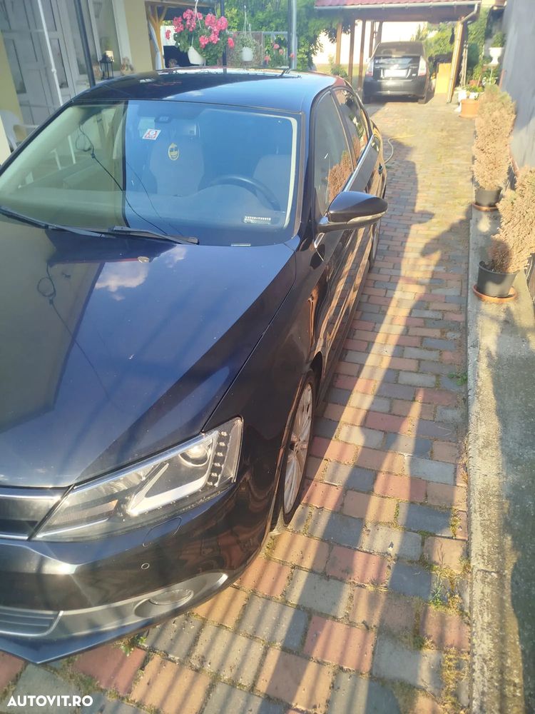Volkswagen Jetta 1.4 DSG Highline - 23