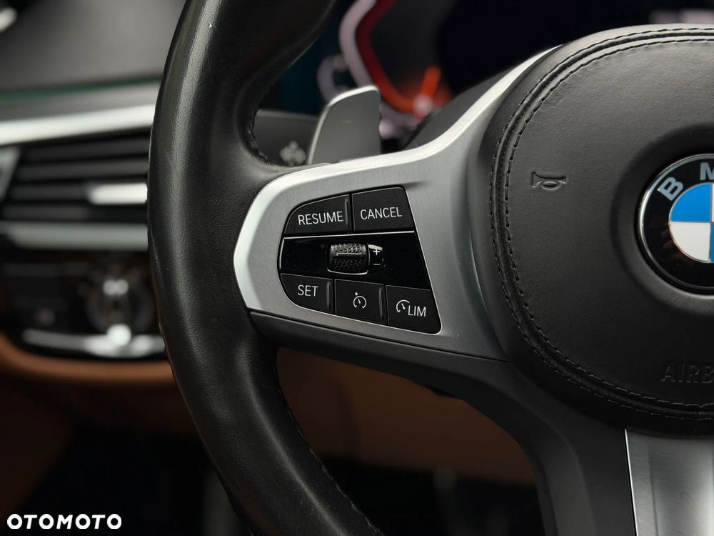BMW Seria 5 530i mHEV M Sport sport - 17
