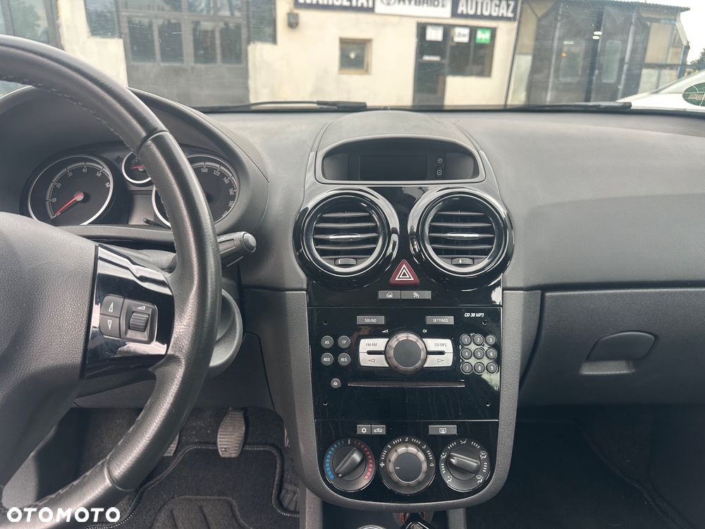 Opel Corsa 1.4 16V Innovation 110 Jahre - 14