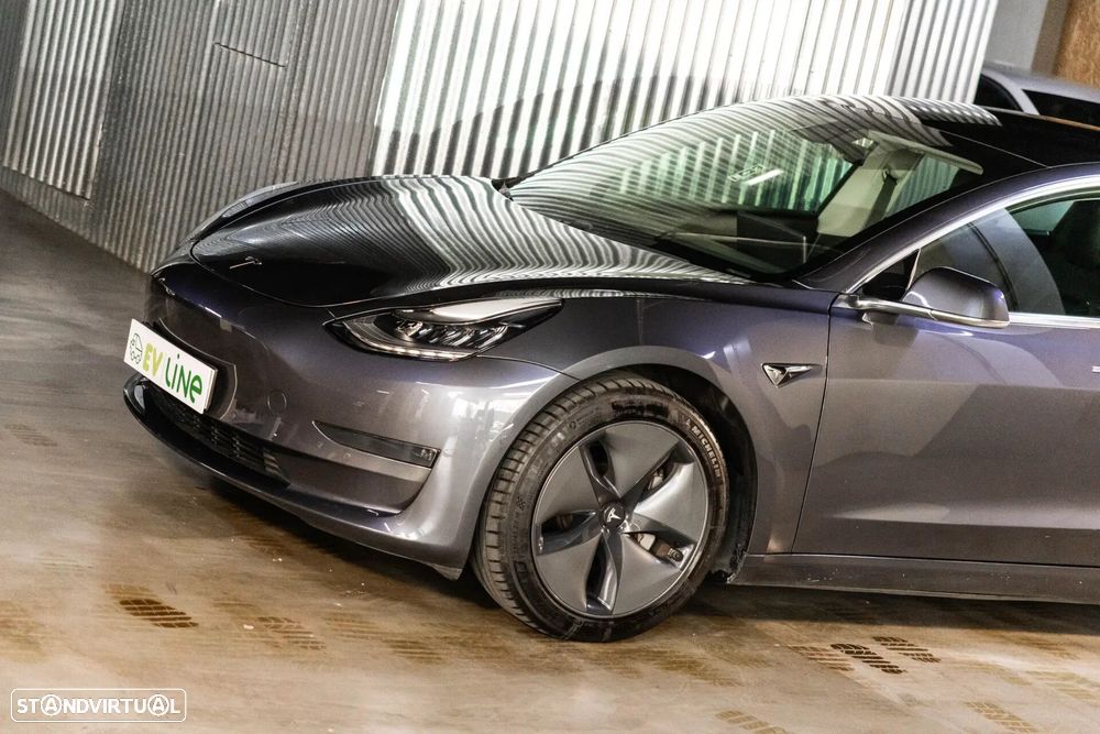 Tesla Model 3 - 13