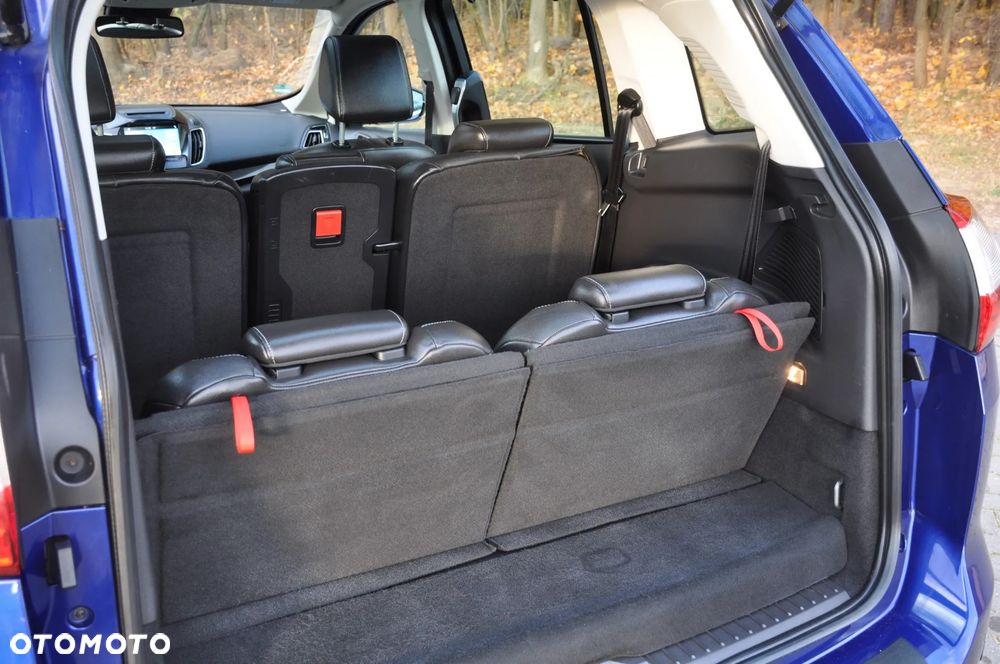 Ford Grand C-MAX - 22