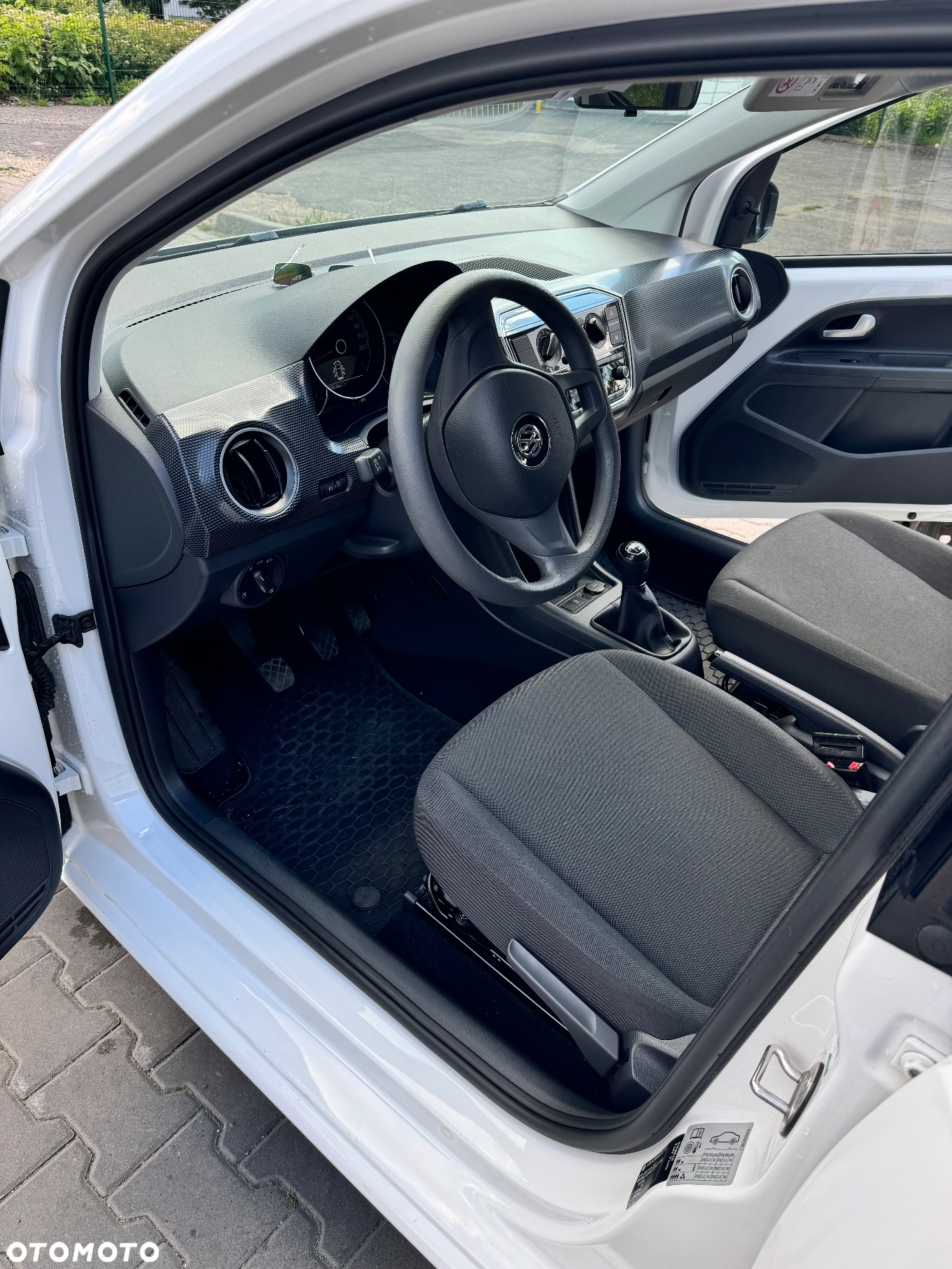 Volkswagen up! 1.0 high - 14