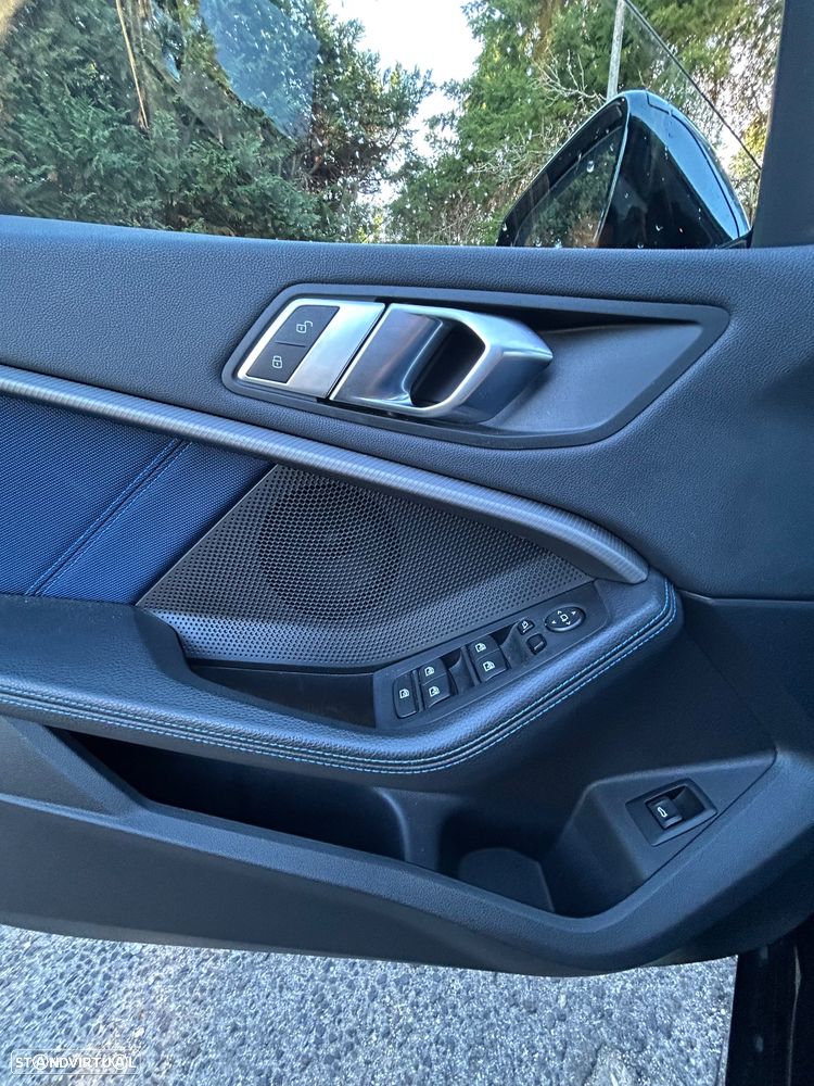 BMW 116 d Pack Desportivo M Auto - 23